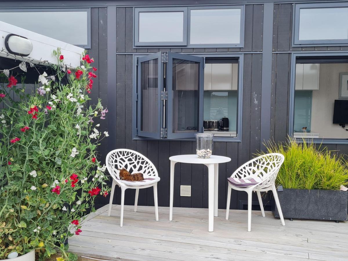 Apartamento Aroha Tiny House Peka Peka Waikanae Exterior foto